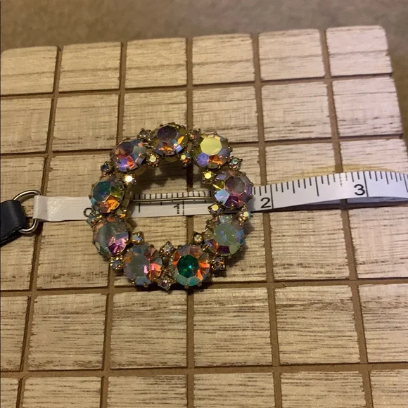 Karu Arke Brooch - Picture 5 of 5